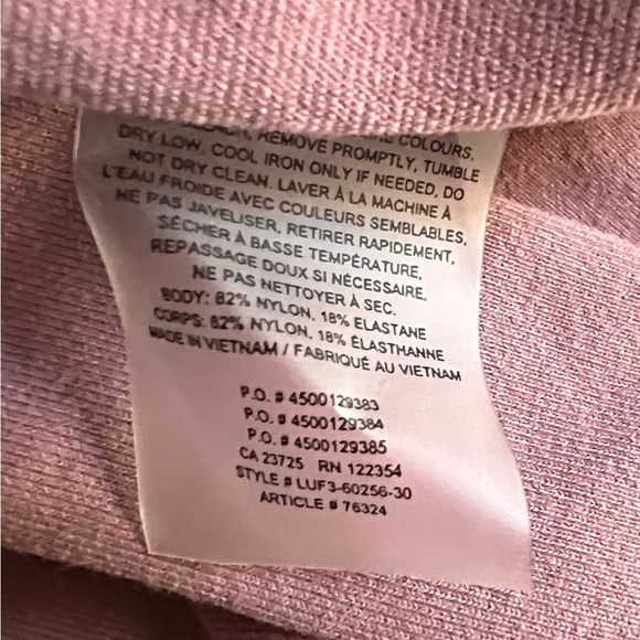 TNA - Pink Leggings, Yoga, tik tok workout pants - Picture 4 of 4